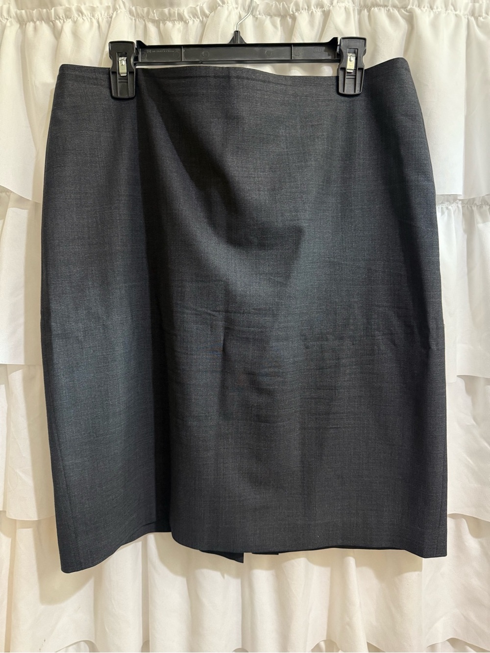 Jones New York Dark Grey Stretch Pencil Skirt - Sleek Office Staple